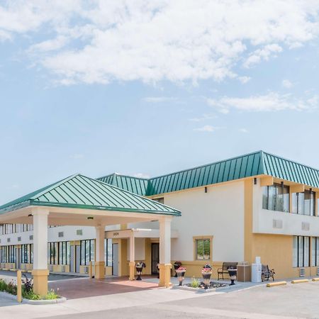 Howard Johnson By Wyndham Джиллетт Экстерьер фото